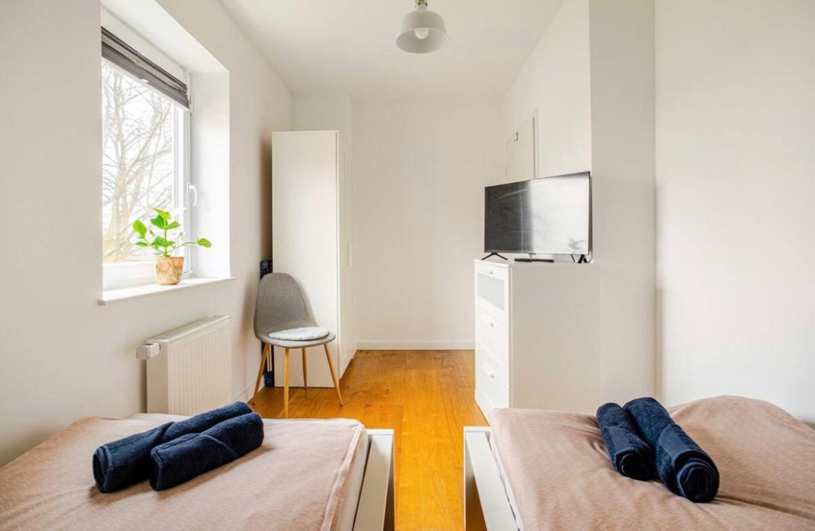 Moderne 100qm Mit Balkon Apartment Hannover
