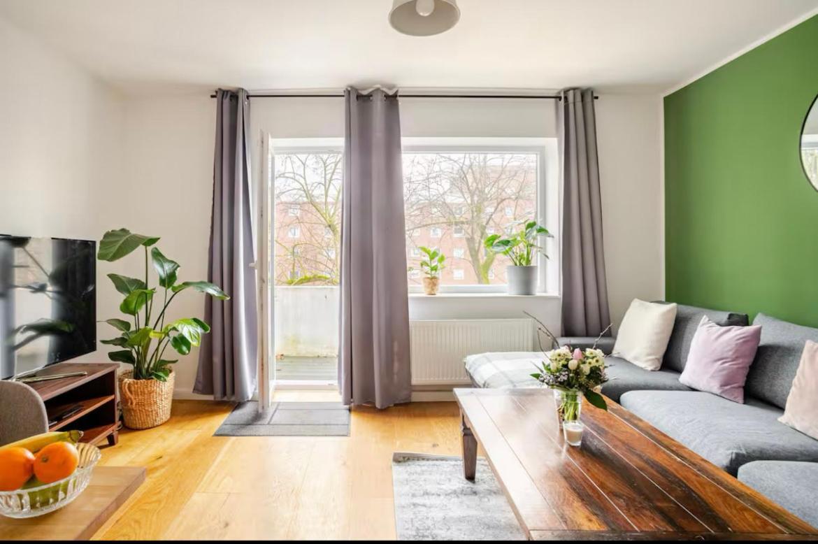 Moderne 100qm Mit Balkon Apartment *